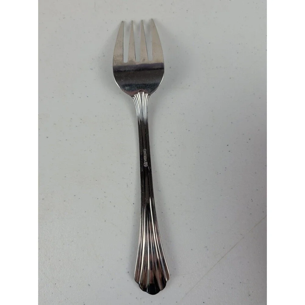 Oneida DUBLIN Stainless Glossy Finish Serving Fork 8.5 Inch